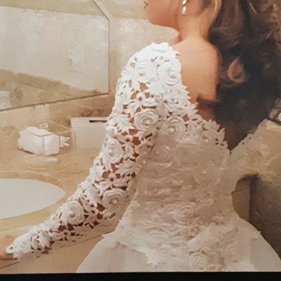 Unknown Dresses & Skirts - Wedding Gown